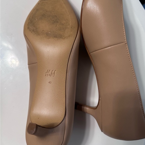 Tan H&M shoes - Picture 2 of 5